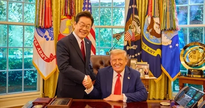 В Южной Корее могут подарить Трампу копию средневековой короны