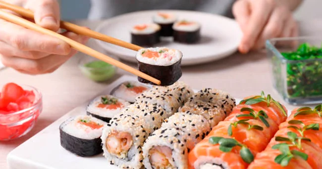 Namanari, haya, nigiri... Yapon mətbəxinin proteinli turş ləzzəti suşi necə populyarlıq qazanıb? Video
