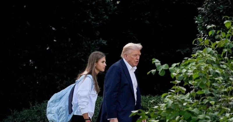 Nəvəsi Trampdan altı dəfə çox qazandı