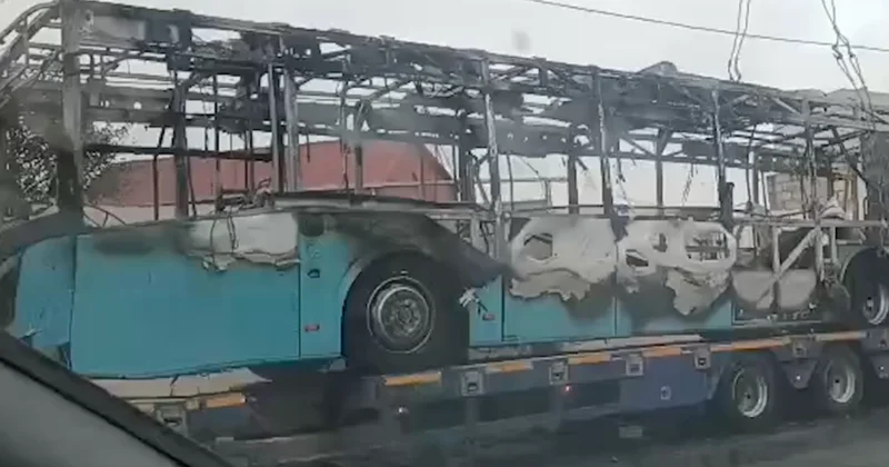 Binədə avtobus yanaraq KÜL OLDU