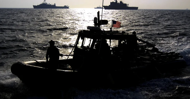 ABŞ Donanması Trampın istəyi ilə təlimlərdə həqiqi bombalar partladıb