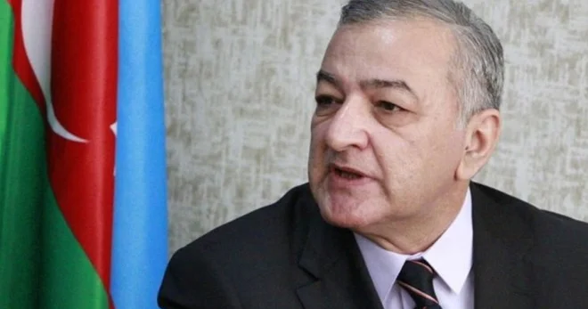 Ağılla dərk edilməyən “kağız pələng”in süqutuna aparan yol