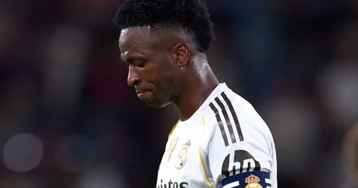 Винисиус извинился перед болельщиками и клубом за свою реакцию в матче с Барселоной