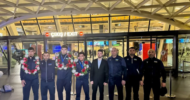 Güləşçilərimiz tarixi uğur qazandı