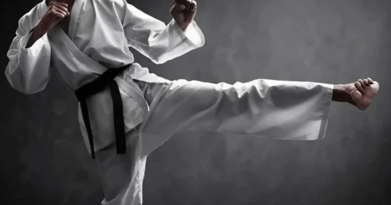 В Сумгайыте Эйвазов умер, занимаясь тхэквондо Minval Politika