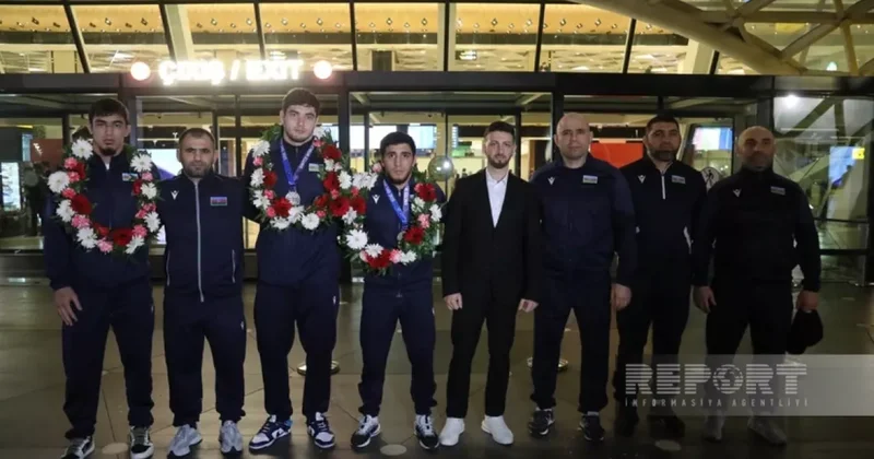 На Родину вернулись азербайджанские борцы медалисты ЧМ