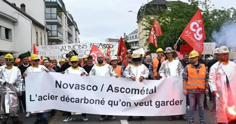 Fransada metallurgiya işçiləri etiraz aksiyası keçirirlər