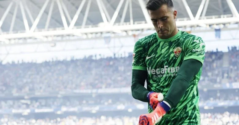 Penya qayıtmaq istəyir