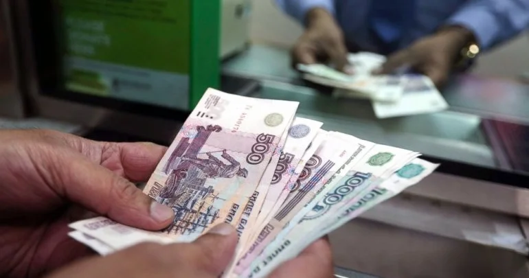 Pul göndərmək çətinləşəcək: “Rusiyada yaşayan azərbaycanlılara...”