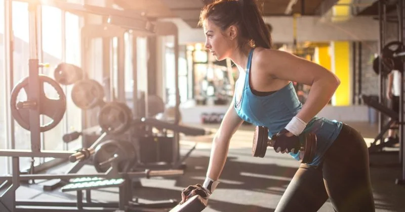 50 kq arıqlayana Porsche Panamera veriləcək İdman zalından qəribə təklif