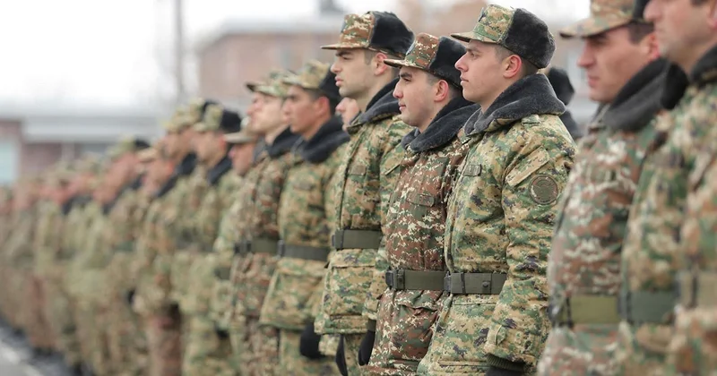Hərbi xidmət müddətinin azaldılmasına baxacaqlar Ermənistanda
