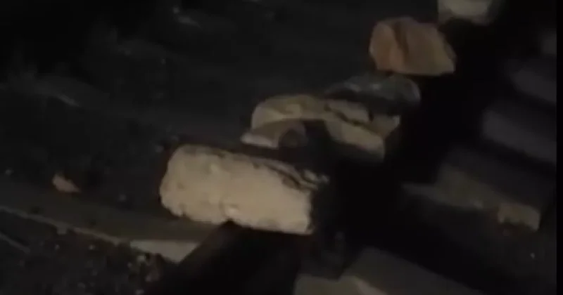 Так в Азербайджане пытались пустить под откос поезда Официально / ВИДЕОФАКТ