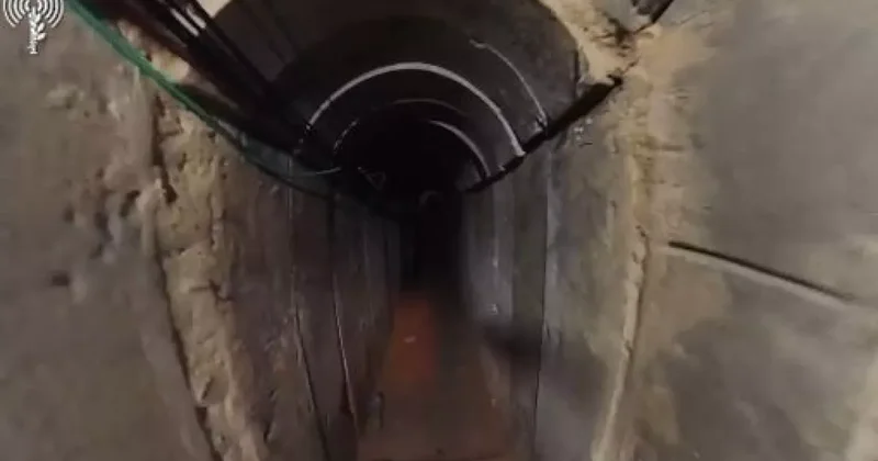 Военные инженеры Израиля разрушали тоннель из него вышли боевики и открыли огонь