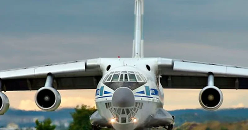 Таинственный российский самолет пролетел над Арменией. Кому оружие?