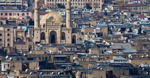 “Sovetski”də tarixi binalar sökülür? Rəsmi Cavab