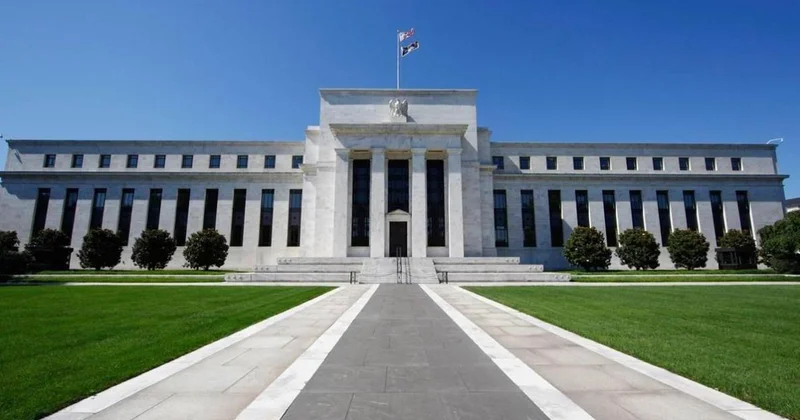 FED əsas faiz dərəcəsini yenidən endirib