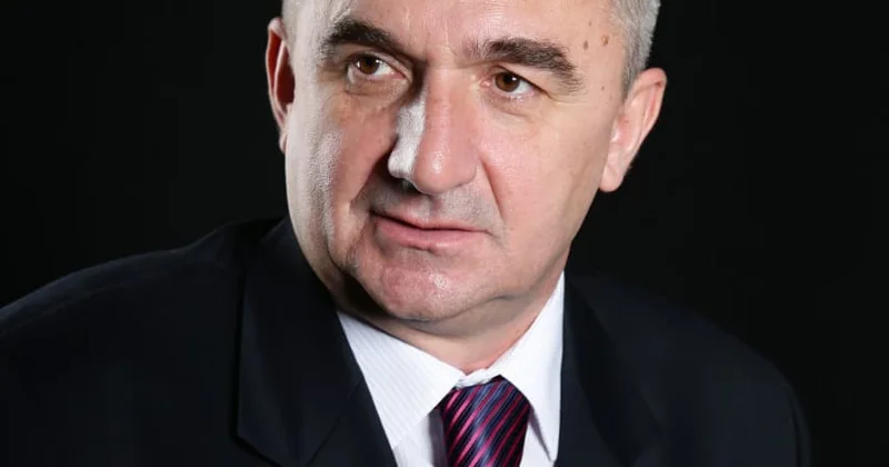 “Konstitusiya xalqın iradəsini əks etdirən əsas sənəddir” Yovan Canjiç