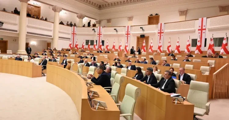 Gürcüstanın keçmiş Baş nazirinin partiyası parlamentdə fraksiya YARATDI