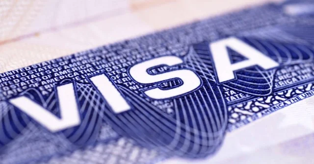 Azərbaycanla Oman bu şəxslər üçün vizanı ləğv edir