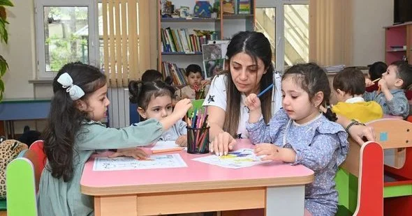 Bakıda bağçalara tərbiyəçi müəllim AXTARILIR