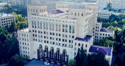 AMEA da yoxlama davam edir