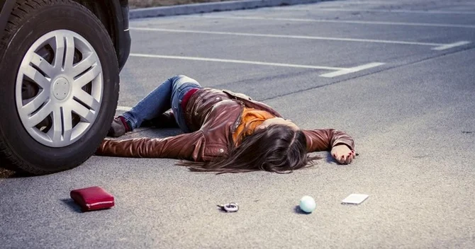 Sürücülük vəsiqəsi olmadan maşın sürdü, qadını vurub öldürdü