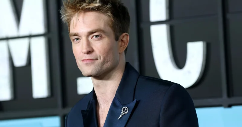 Kino ulduzu müğənniliyə başlayır