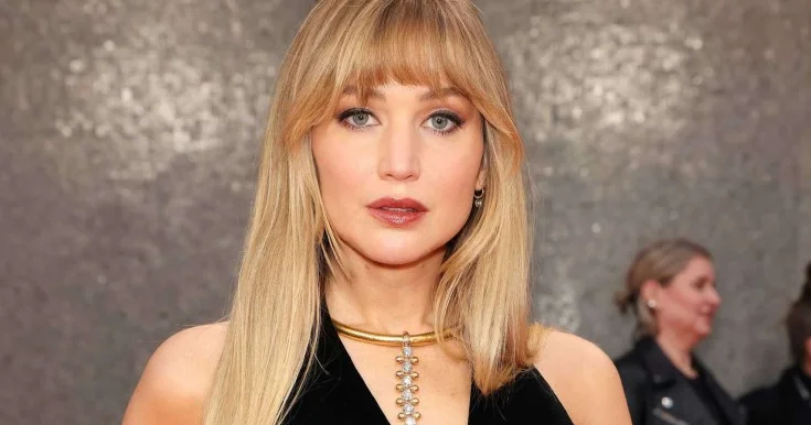 Aclıq oyunları nın aktrisasının ikinci övladı oldu