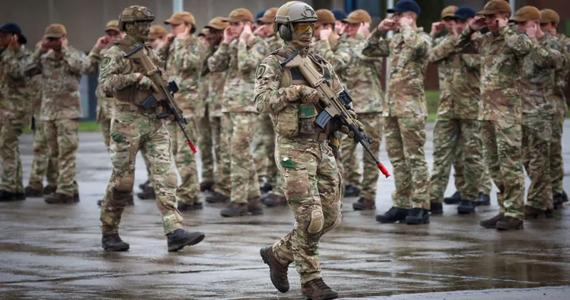 Belçikada mühüm hərbi baza üzərində çoxlu PUA göründü Nazir danışdı