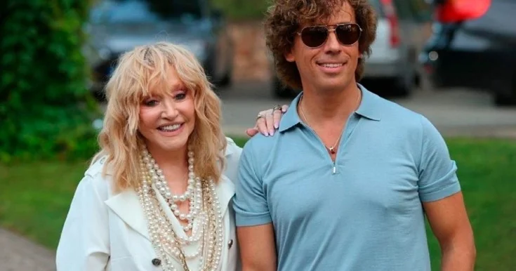 Daha bir ölkədə villa aldılar