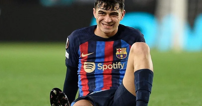 Pedri təxminən bir ay meydandan kənarda qalacaq