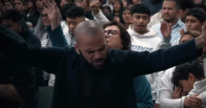 İlahi ilə əhd bağlayan futbolçu VİDEO