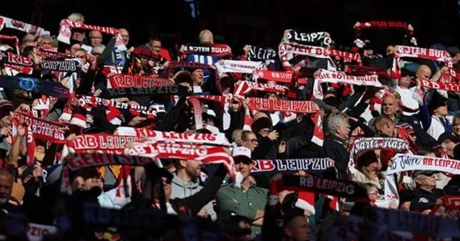 Leyptsiq azarkeşi oyundan əvvəl vəfat etdi