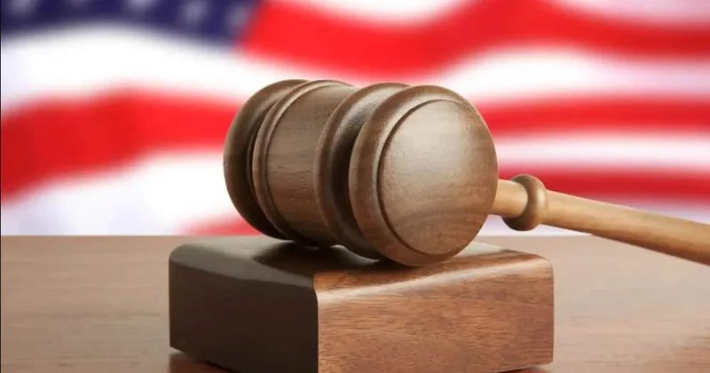 Суд в США заблокировал планы Трампа уволить тысячи госслужащих