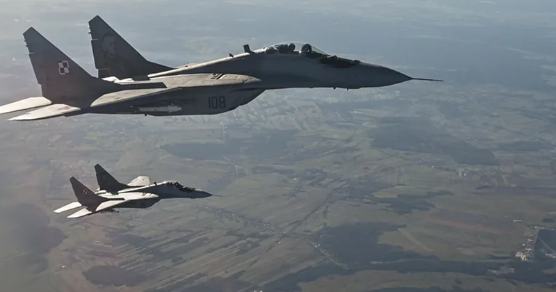 Polşa döyüş təyyarələri Baltik dənizi üzərində Rusiyanın kəşfiyyat təyyarəsini ələ keçirib