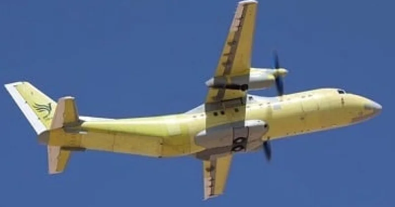 İranın Simurq təyyarəsini sınaqdan keçirdi