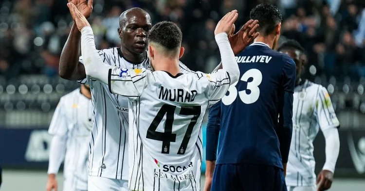 Neftçi 6 qol vurub 1/8 finala yüksəldi