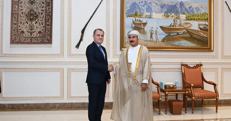 Джейхун Байрамов обсудил с министром Королевства Оман региональную ситуацию (ФОТО)
