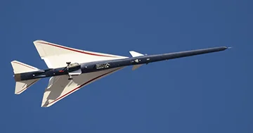 Amerikanın yeni səsdən sürətli təyyarəsi X 59 ilk uçuşunu başa vurdu...