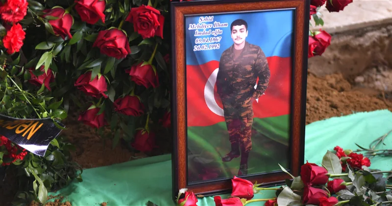 Пропавший без вести шехид Ильхам Мехдиев похоронен в Сураханском районе ФОТО