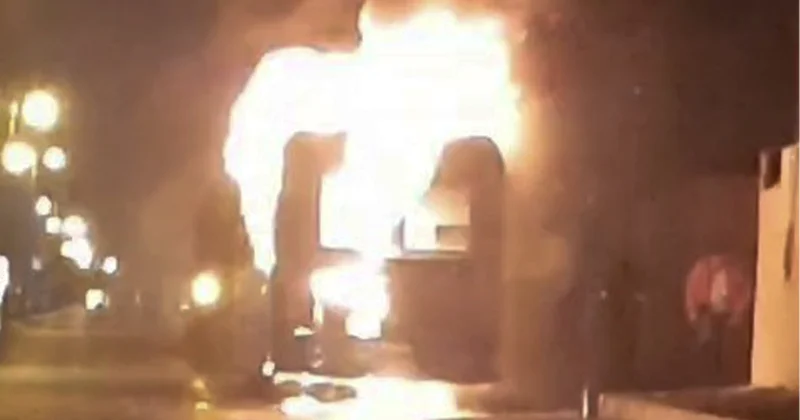 Bakıda marşrut avtobusu yanıb kül oldu Video