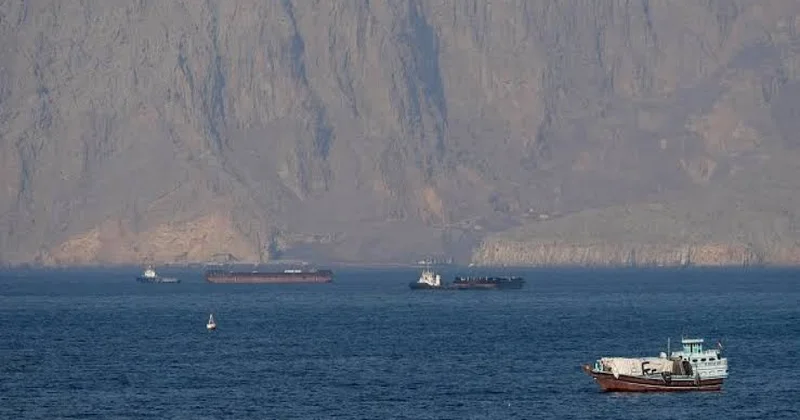 SEPAH: Ötən sutka üç tanker Hörmüz boğazında minaya düşüb