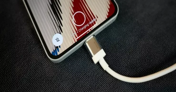 İşıq sönəndə telefonu enerji ilə doldurmağın 5 yolu