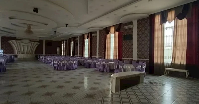 Azərbaycanda şadlıq evi 323 min manata hərraca çıxarılıb Fotolar