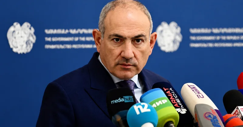 Paşinyan parlamentdəki davaya görə müxalifəti ələ saldı