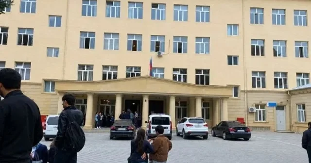 Jurnalistlərə hücum edən şagirdlər görün kim imiş... DETALLAR + FOTO