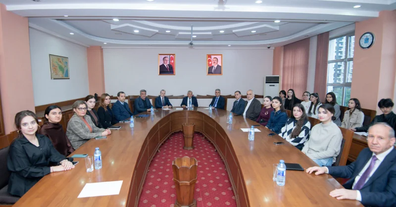BMU da elmi seminarda IceCube neytrino rəsədxanası barədə məlumat verilib