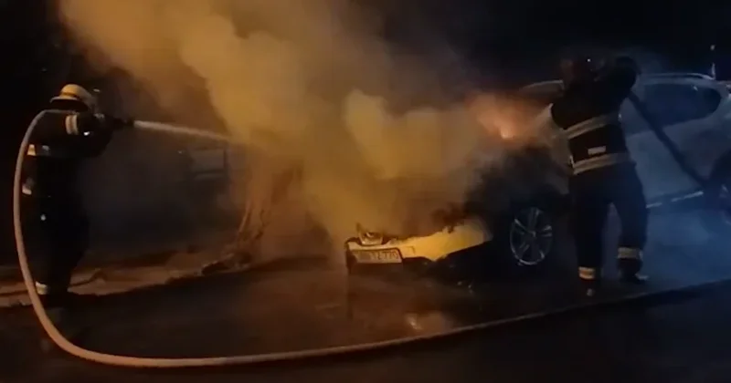 В Сумгайыте загорелся Nissan ВИДЕО