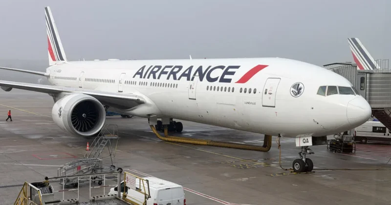 Air France Ər Riyada reysləri dayandırdı