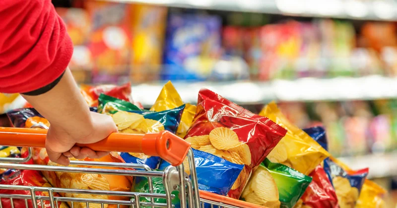 Bakıda supermarketdə 100 minlik fırıldaq Müdir çipsilərə görə həbs edildi